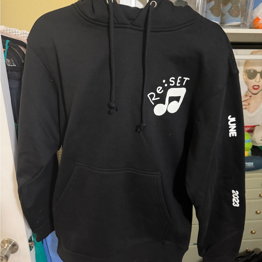 Black Hoodie with Music Note Design men’s small new